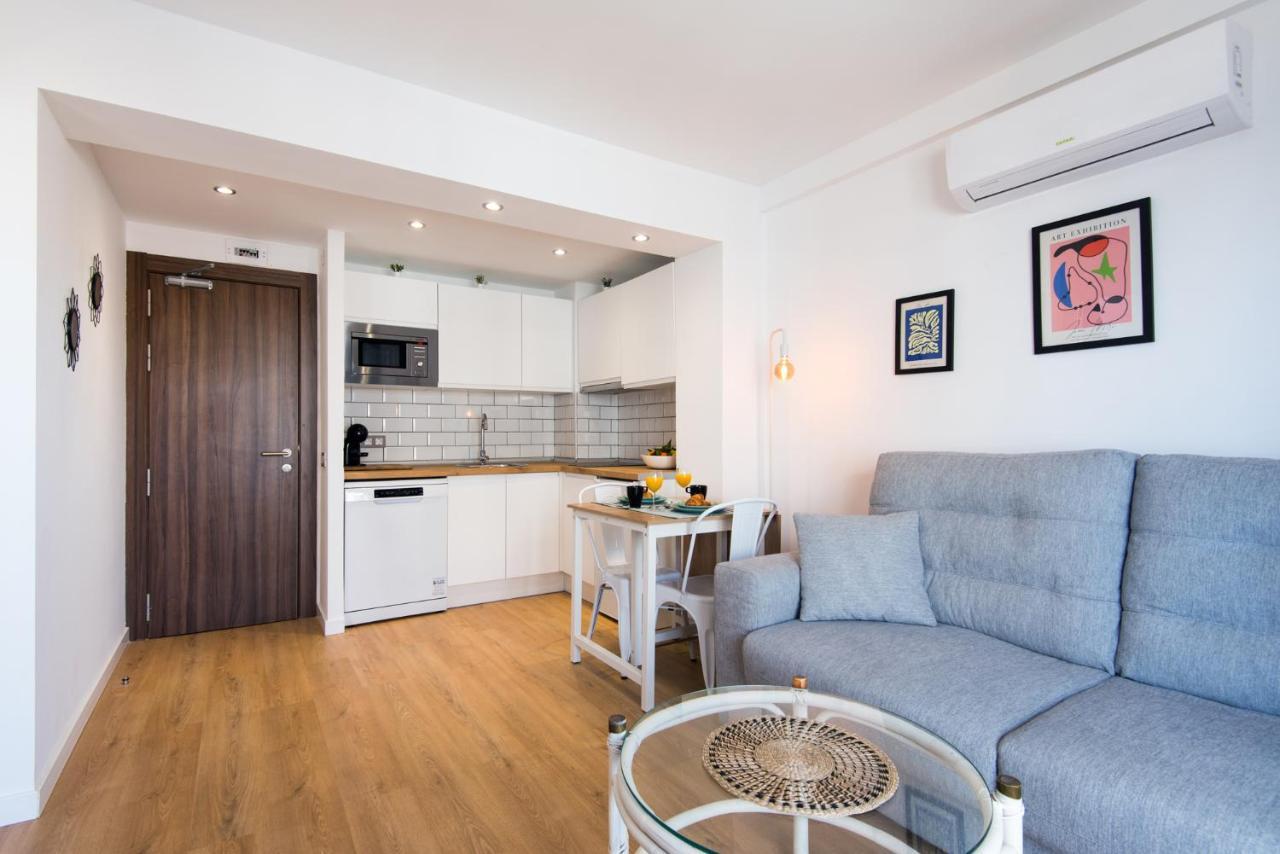 Aloha Puerto Private Apartment 1St Line Carihuela Beach ตอร์เรโมลิโนส ภายนอก รูปภาพ