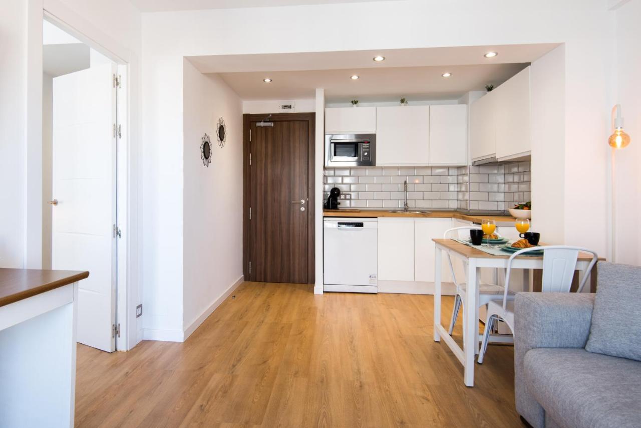 Aloha Puerto Private Apartment 1St Line Carihuela Beach ตอร์เรโมลิโนส ภายนอก รูปภาพ